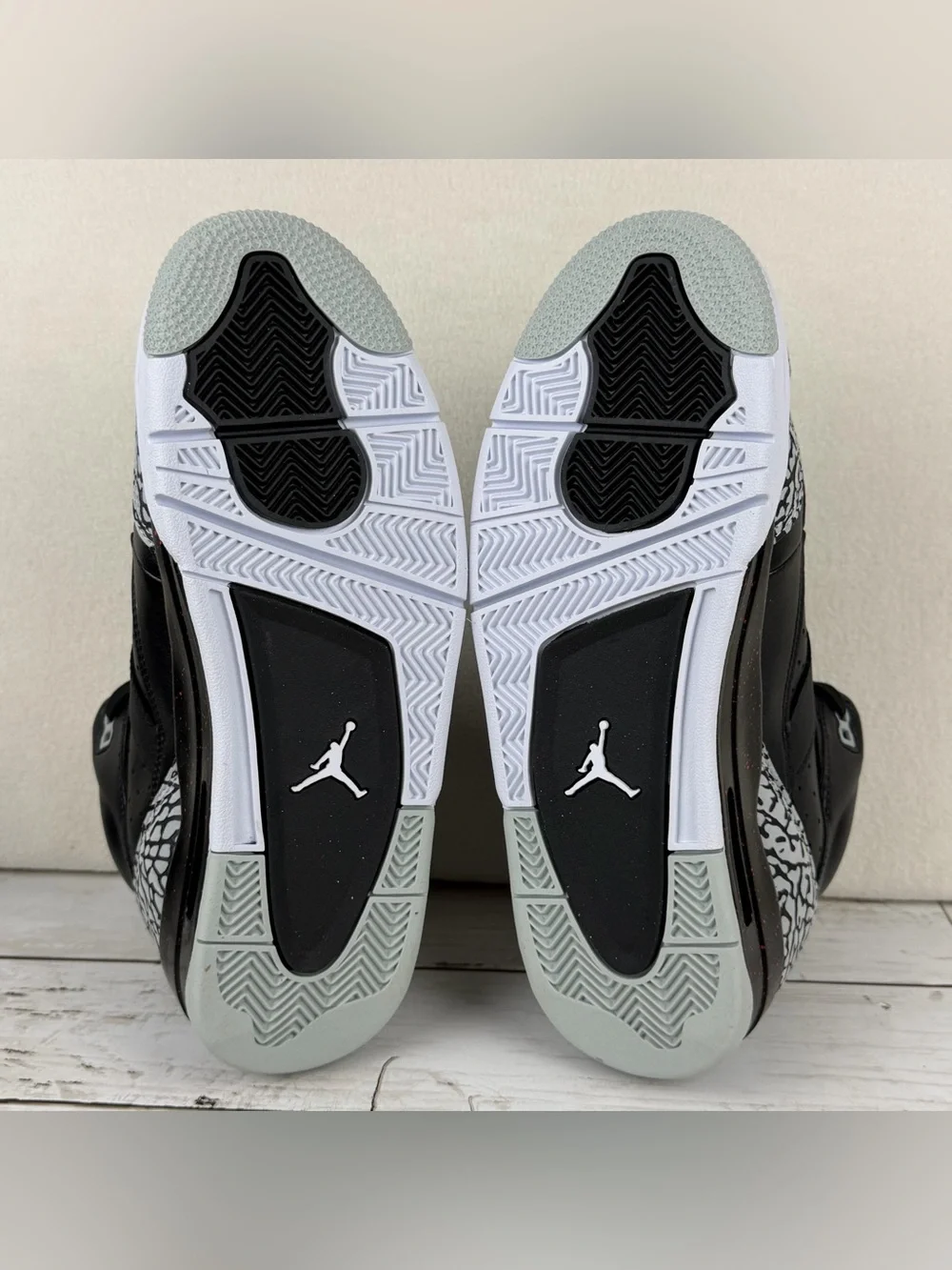 Nike Air Jordan Son of Mars Low Black Cement Men’s 9 580603-002 New -Damaged Box
